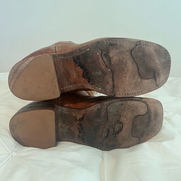 Frye Women’s Campus Boots - Picture 2 of 3